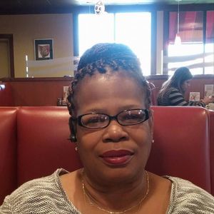 Meet your Posher, Cynthia